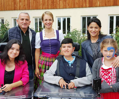ein Foto der Botschafter-Familie Mammadov